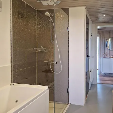 بيت للعطل Gorgeous In With Sauna *